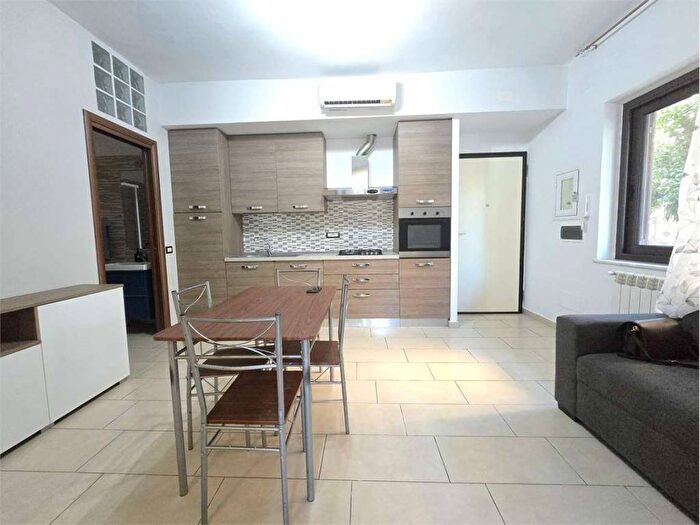 Appartamento con 5 locali in affitto in Catanzaro Lido, Catanzaro