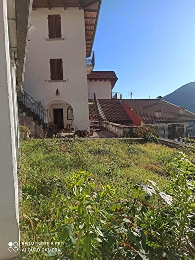 Casa con 7 locali in vendita in Massiola