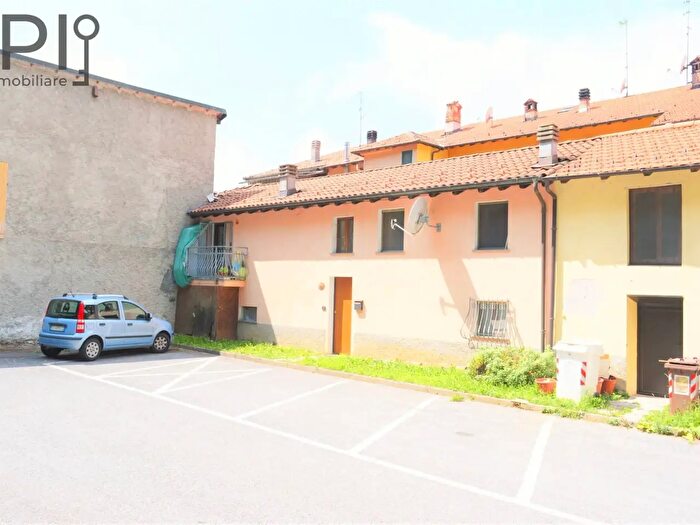 Casa quadrilocale in vendita in Centro, Dego