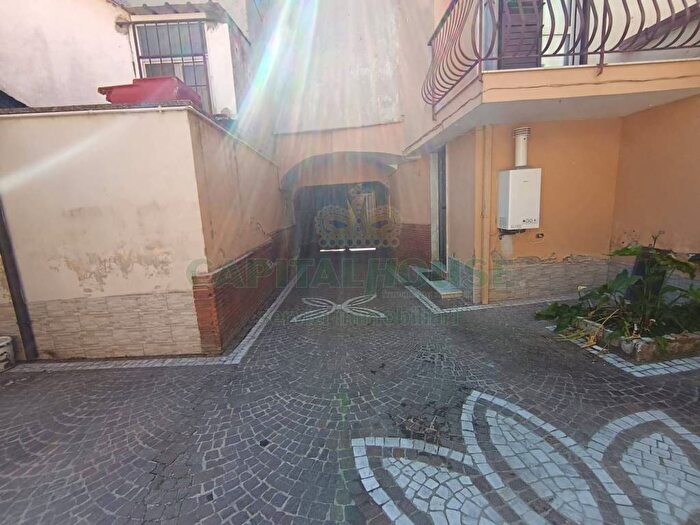 Appartamento bilocale in affitto in Via Francesco Vanore, Mezzano, Caserta