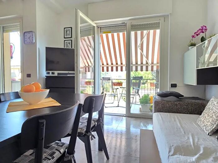 Appartamento trilocale in vendita in in Zona Residenziale Centrale, Castel D'Azzano
