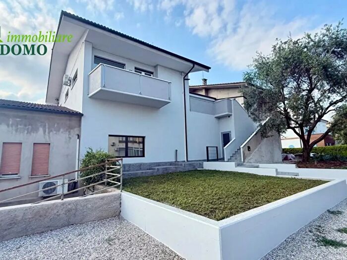 Casa con 5 locali in vendita in Thiene