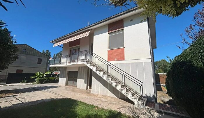 Casa in vendita in Mondolfo