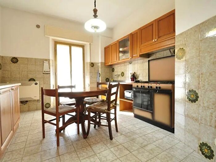 Appartamento trilocale in vendita in Campiglia Marittima