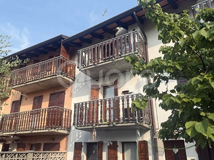 Appartamento quadrilocale in vendita in Via Rivignano, Udine