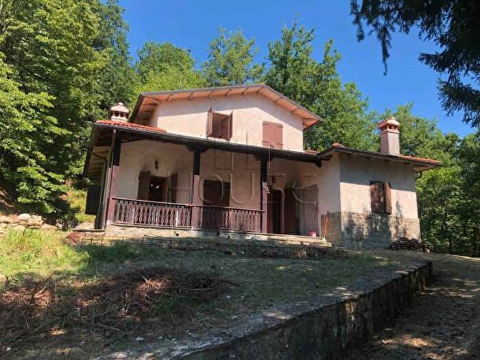 Casa quadrilocale in vendita in Via Pian dArmo, Caprese Michelangelo