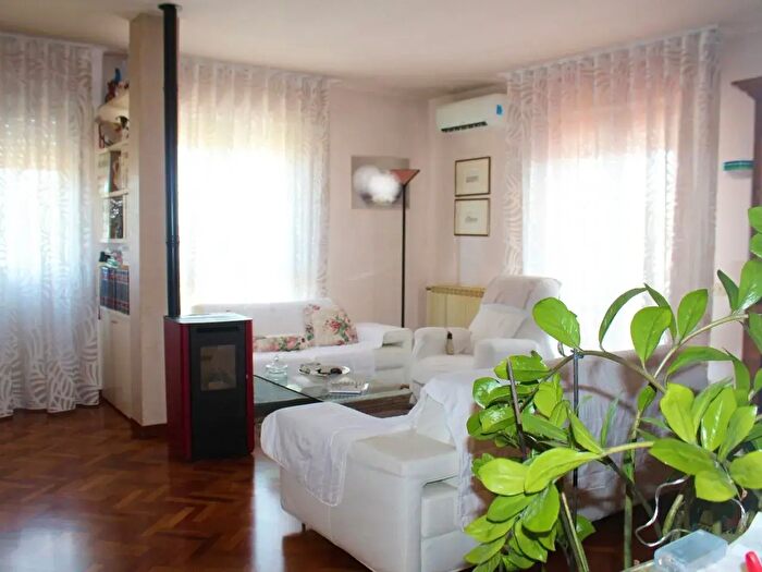 Appartamento con 5 locali in vendita in Santa Croce Sull'Arno