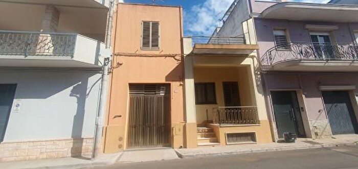 Appartamento quadrilocale in vendita in Via Lecce, Parabita