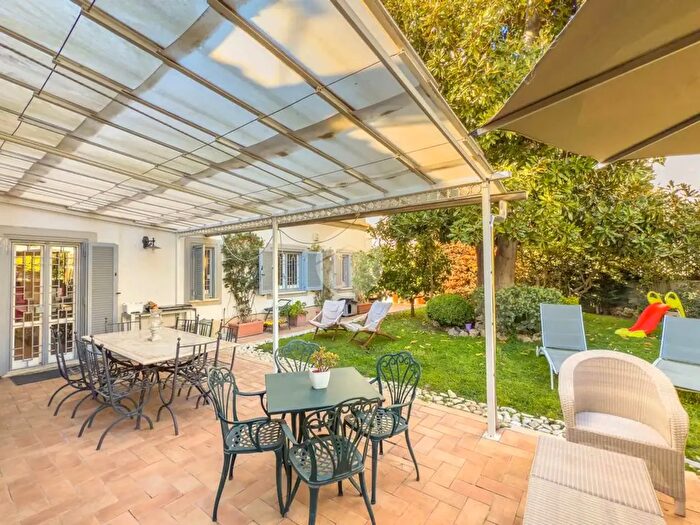 Casa con 8 locali in vendita in Via dei Salimbeni, Roma