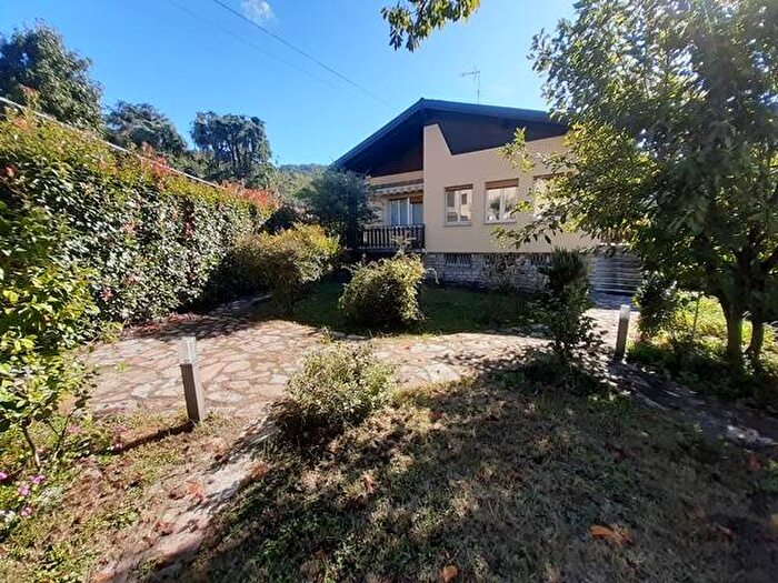 Casa trilocale in vendita in Via Agro, Caprino, Caprino Bergamasco