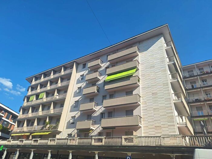 Appartamento bilocale in affitto in Via Salvo D'Acquisto, Brunella, Varese