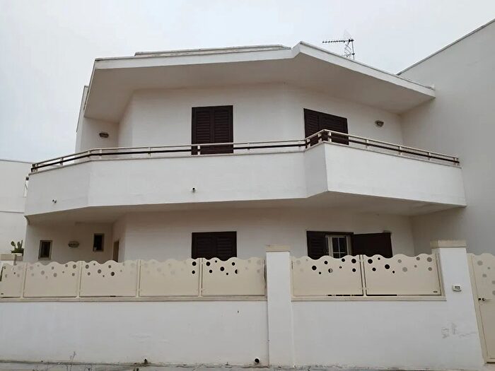 Casa con 8 locali in vendita in Torre San Giovanni, Ugento