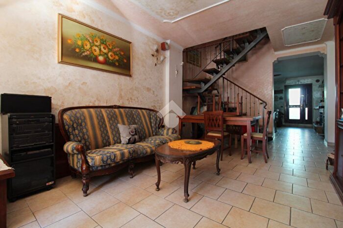 Casa con 5 locali in vendita in Via Suor Maria Rita Nerone, Teramo