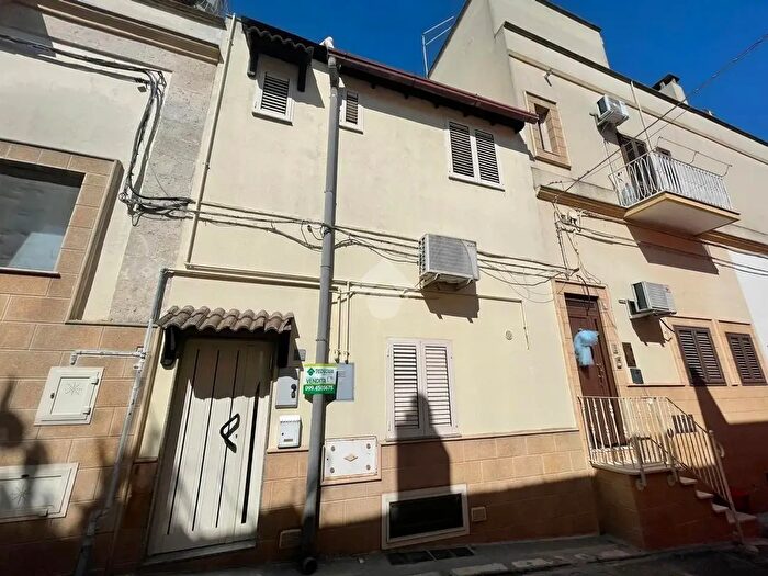Appartamento trilocale in vendita in Via XX Settembre, Grottaglie