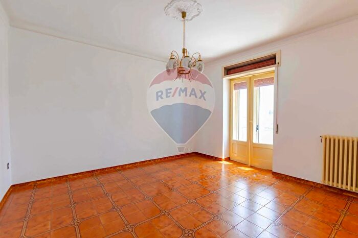 Appartamento con 5 locali in vendita in Via Cesare Battisti, Alberobello