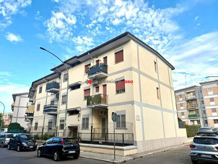 Appartamento trilocale in vendita in Via Bachelet, Foggia