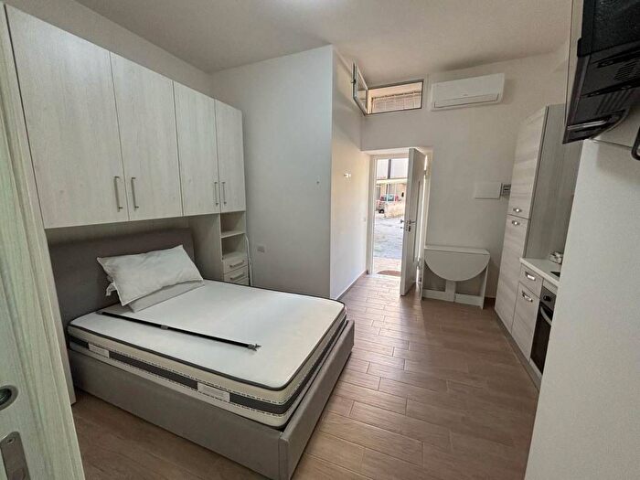 Appartamento monolocale in affitto in Corso Umberto I, Centro, Casalnuovo di Napoli