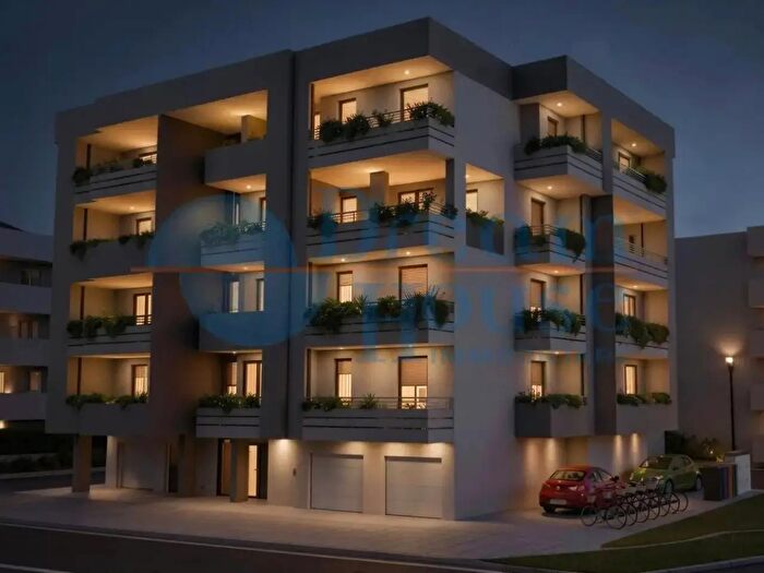 Appartamento trilocale in vendita in Via degli Oleandri, Alba Adriatica