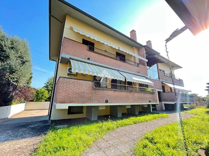 Appartamento trilocale in vendita in Via Giuseppe di Vittorio, Villa Cortese
