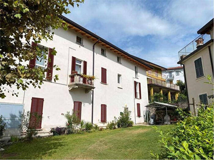 Appartamento bilocale in affitto in Via Carlo Cassina, Centro, Oggiono