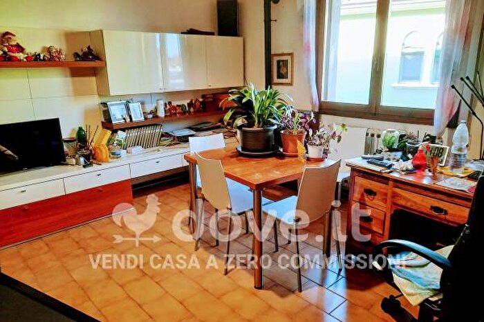 Casa con 6 locali in vendita in Piazza Adamo Boari, Ferrara