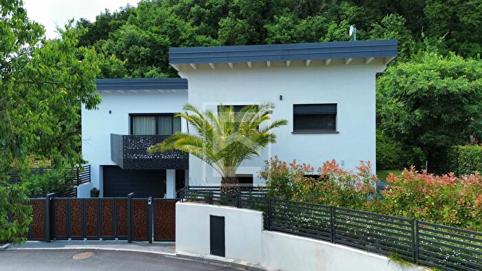 Casa con 6 locali in vendita in Via Caravigla, Padenghe Sul Garda