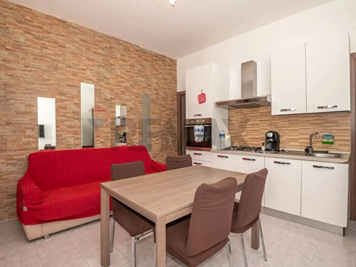 Appartamento trilocale in vendita in Viale Autonomia, Caltagirone