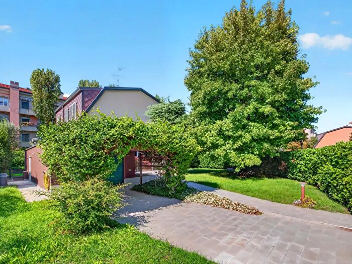 Casa con 5 locali in vendita in Via Campo Gallo, Arese