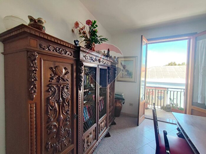 Appartamento con 5 locali in vendita in Via Chianchitta, Giardini Naxos