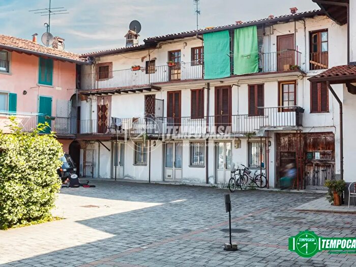 Appartamento con 5 locali in vendita in Via Giovanni Battista Rampinelli, Bergamo