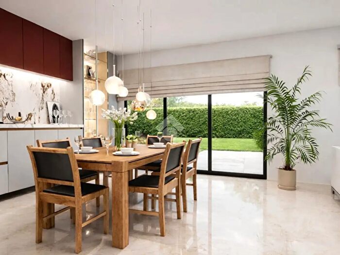 Casa con 5 locali in vendita in Via Parlamento, Cossato