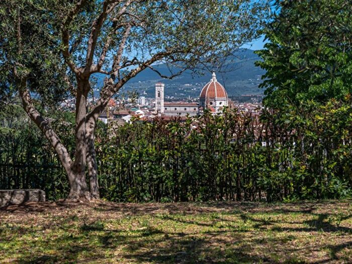 Casa con 6 locali in affitto in Via dellErta Canina, Michelangelo Poggio Imperiale, Firenze