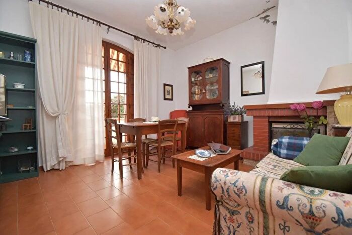 Casa con 5 locali in vendita in Via Alpi Apuane, Seravezza