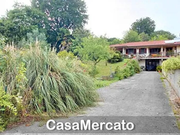 Casa con 6 locali in vendita in Via del Campo Grande, Velletri