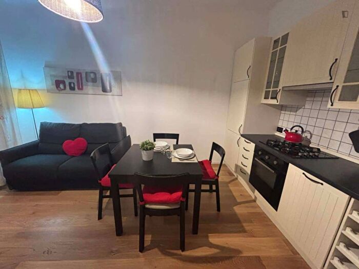 Appartamento bilocale in affitto in Via Altaguardia, Porta Romana Medaglie dOro, Milano