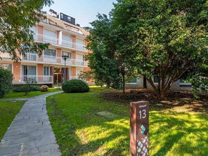 Appartamento quadrilocale in affitto in Via Vergani, Milano