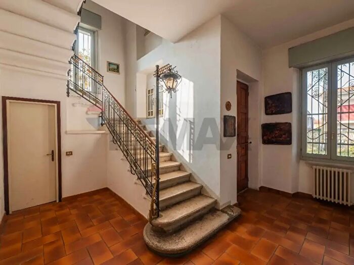 Casa con 5 locali in vendita in Guglielmo Marconi, Carobbio Degli Angeli