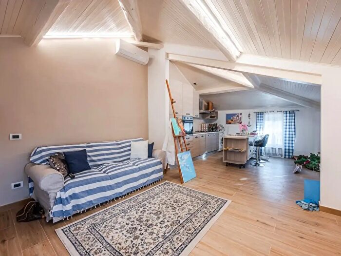 Appartamento quadrilocale in vendita in Reggio Emilia