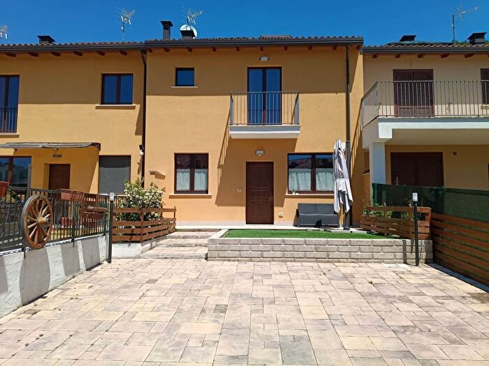 Casa trilocale in affitto in Via Traversa Colle Rosso, Centro, Pizzoli