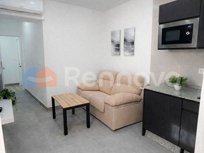 Appartamento bilocale in affitto in Via dei Pellegrini, Quadronno Crocetta, Milano