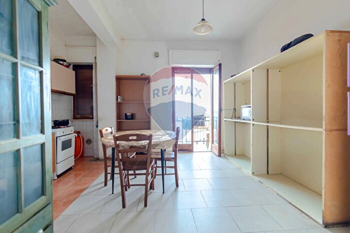 Appartamento con 5 locali in vendita in Viale Stazione, Palagiano