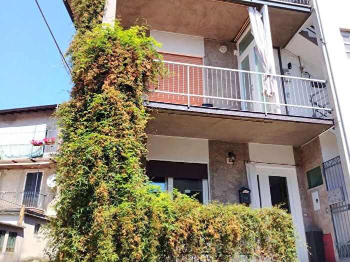 Appartamento monolocale in affitto in Via Castellini, Cerro, LavenoMombello