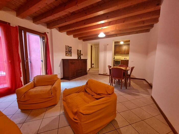 Casa trilocale in affitto in Corso Garibaldi, Centro, Thiene