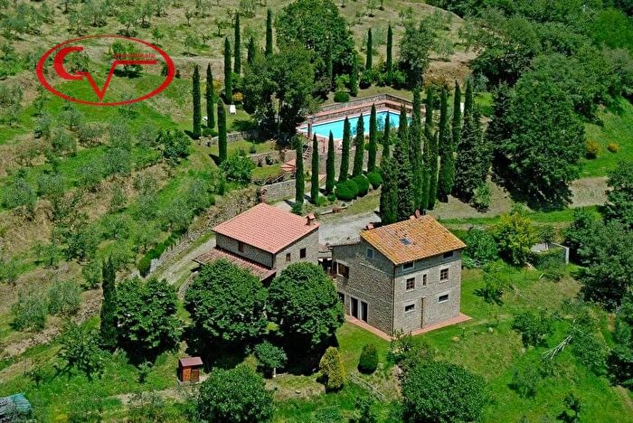 Casa con 10 locali in vendita in Starda, Gaiole In Chianti