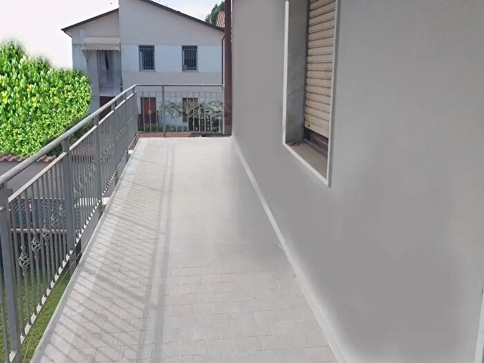 Appartamento con 5 locali in vendita in Carrara