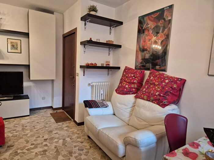 Appartamento bilocale in affitto in Via Costanza, Washington, Milano