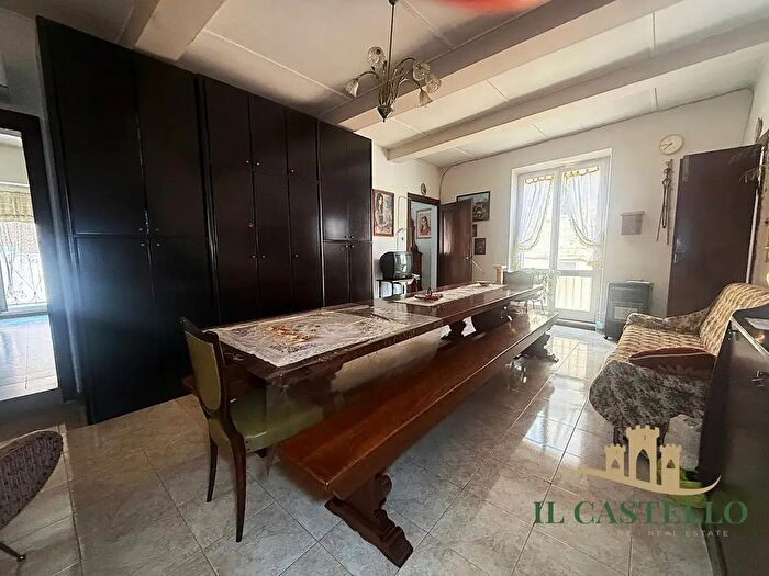 Casa con 5 locali in vendita in Castiglione Del Lago