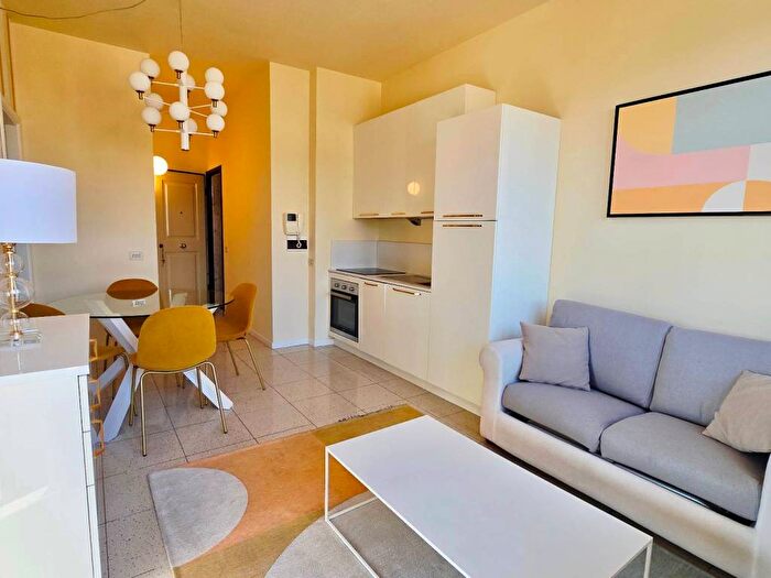 Appartamento bilocale in affitto in Viale Don Giovanni Minzoni, Libertà Savonarola, Firenze