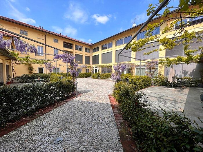 Appartamento bilocale in affitto in Via Lucino al Monte, Lucino, Montano Lucino