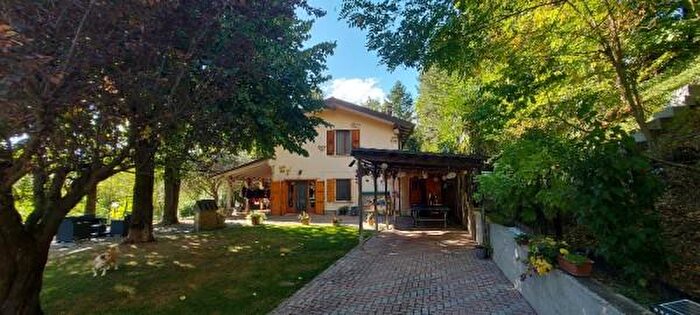 Casa con 5 locali in vendita in Via Villaggio, Serramazzoni